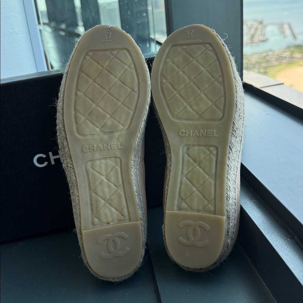 Chanel Espadrilles - size 7, comes with designer box & 2 dust bags - Picture 7 of 10
